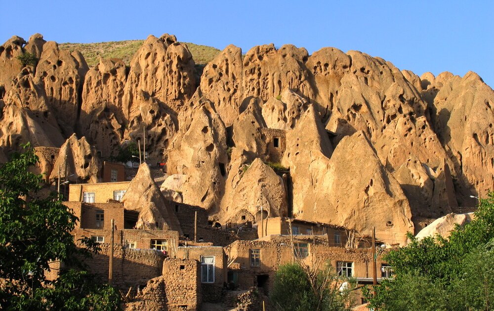 Descubriendo la misteriosa belleza del pueblo rocoso de Kandovan